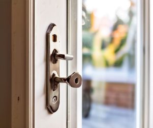 Do I Need to Replace My Locks After a Break-In? – Locksmith Swindon Answers